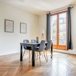 Appartement de 976 m² avec 2 chambre(s) en location à Paris