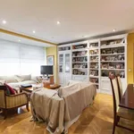 Rent a room of 85 m² in madrid