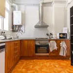 Rent 4 bedroom apartment of 8 m² in Barcelona