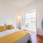 Rent a room of 120 m² in lisbon