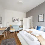 Miete 4 Schlafzimmer wohnung von 34 m² in Vienna