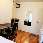 Rent 4 bedroom house in East Midlands