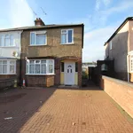 Rent 4 bedroom flat in Uxbridge