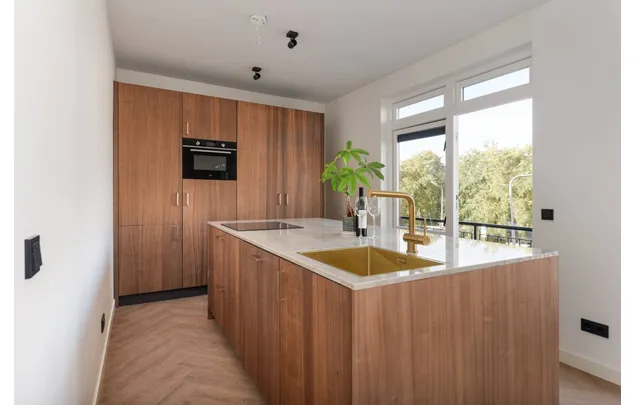 Huur 3 slaapkamer appartement van 72 m² in Watervlietbuurt