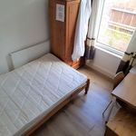 Rent 4 bedroom flat in Wales