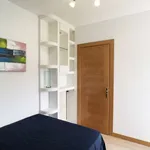 Rent a room of 100 m² in madrid