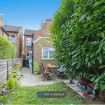 End terrace house to rent in George Road, Guildford GU1