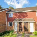 Flat to rent in Heather Close, Guildford GU2