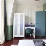 Rent a room in lisbon