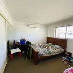 Rent 4 bedroom house of 751 m² in Moranbah