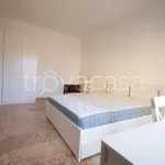 Rent 4 bedroom apartment of 100 m² in Milano