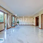 Affitto 5 camera appartamento di 178 m² in Rome