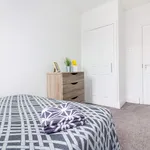 Rent 5 bedroom apartment in Leeds