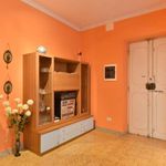 Rent a room of 90 m² in Roma