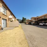 Rent 2 bedroom apartment in Roodepoort