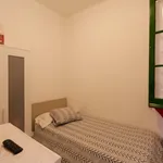 Rent 3 bedroom apartment in Barcelona