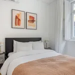 Rent 1 bedroom apartment of 549 m² in Lisbon