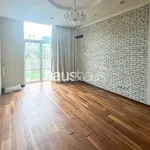 Rent 1 bedroom apartment of 174 m² in Palm Jumeirah