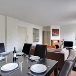 Appartement de 800 m² avec 3 chambre(s) en location à Paris