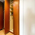 Rent 2 bedroom apartment of 38 m² in Paris