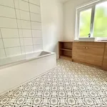 Rent 3 bedroom flat in Nuneaton and Bedworth