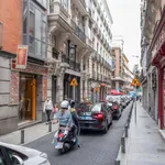 Rent a room of 130 m² in madrid