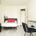 Rent a room of 150 m² in valencia