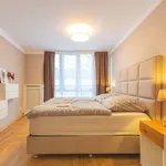 Miete 2 Schlafzimmer wohnung von 69 m² in Berlin