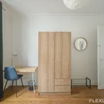 Rent 2 bedroom apartment of 10 m² in Paris