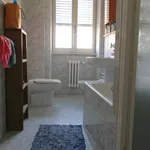 Rent a room of 100 m² in rome