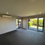 Rent 3 bedroom house in Papamoa Beach