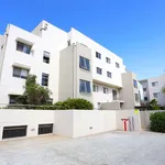 Rent 2 bedroom apartment in Gold Coast City