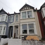 Rent 3 bedroom flat in East Of England