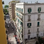 Affitto 5 camera appartamento di 113 m² in Naples