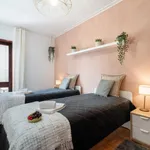 Rent 2 bedroom apartment in Porto