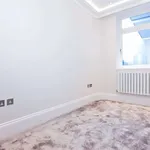 Rent 3 bedroom flat in London