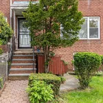 Rent 3 bedroom apartment in Queens