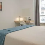 Rent a room of 245 m² in madrid