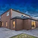 Rent 4 bedroom house in Craigieburn