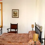 Rent 3 bedroom house of 120 m² in Granada']