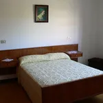 Alquilo 3 dormitorio casa de 210 m² en Pontevedra']