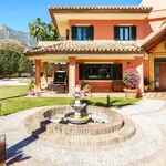 Rent 5 bedroom house of 1100 m² in Marbella