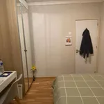 Rent a room in lisbon