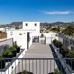 Rent 3 bedroom apartment in East Hollywood