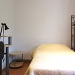 Rent 3 bedroom apartment in Madrid