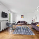 Appartement de 580 m² avec 1 chambre(s) en location à Paris