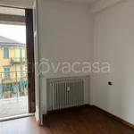 Rent 4 bedroom apartment of 120 m² in Laveno-Mombello