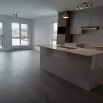 Appartement de 990 m² avec 4 chambre(s) en location à Laval (administrative region)