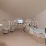 Rent 4 bedroom apartment of 106 m² in San Costanzo