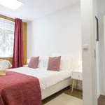 Rent 3 bedroom apartment of 70 m² in porto